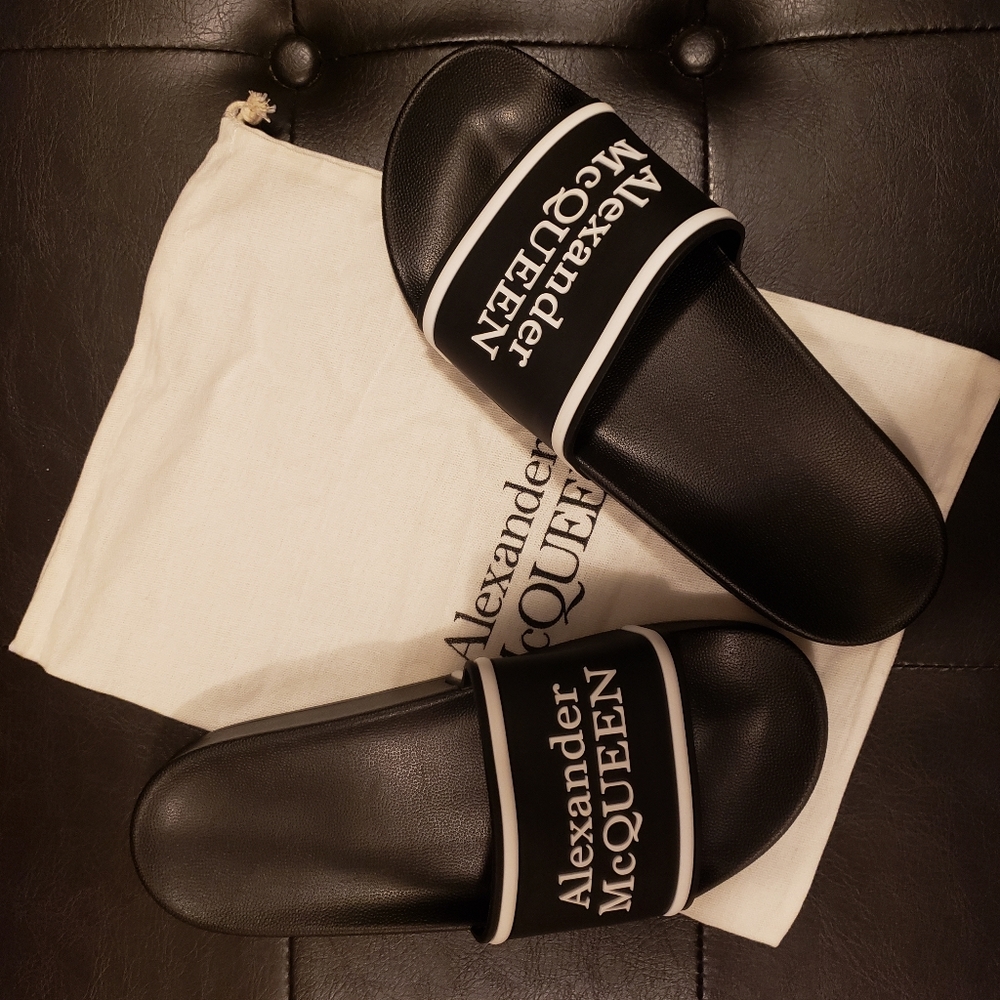 Brand new slides size 9 women's